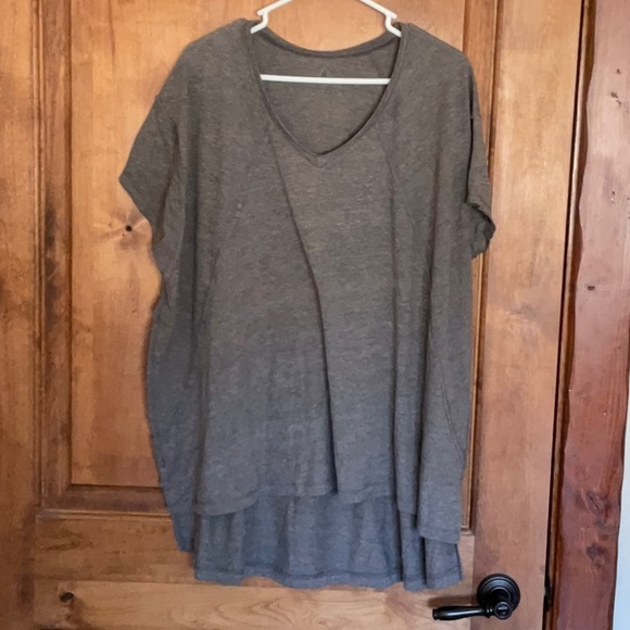 Free People Movement City Vibes Tee.  Gray, Size XS. - Picture 2 of 6